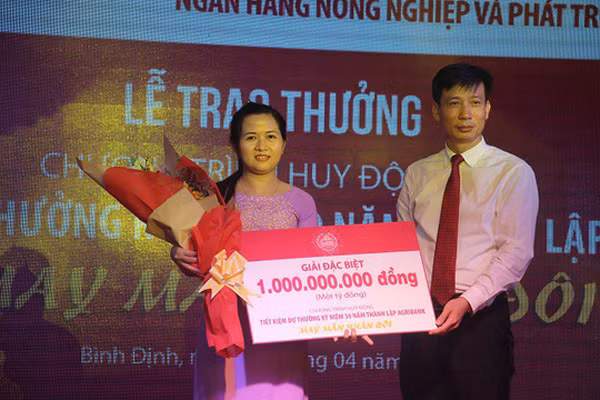 Trong nhiều năm qua, Agribank đã đem may mắn đến với rất nhiều khách hàng trên cả nước.