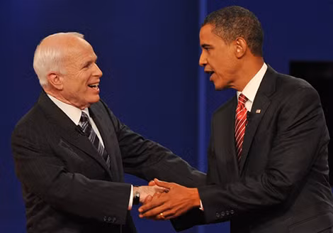 Ông John McCain với Tổng thống Mỹ Barack Obama.