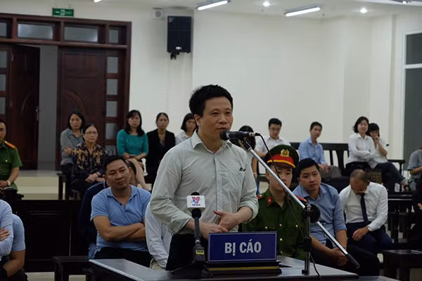 Bị cáo Hà Văn Thắm. Bị cáo Hà Văn Thắm.