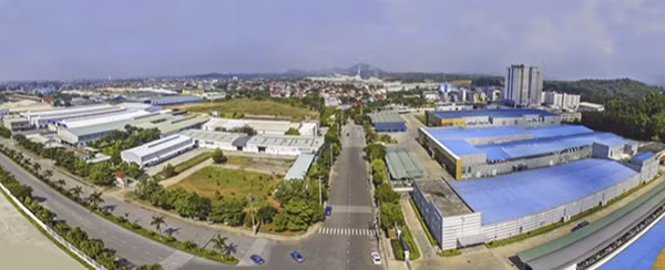 Các khu công nghiệp thúc đẩy bất động sản phát triển.