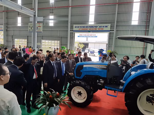 Nhà máy sẽ ưu tiên sử dụng nguyên vật liệu sẵn có trong nước; liên kết với các nhà sản xuất trong nước để sản xuất các linh kiện nội địa hóa; nhập khẩu các linh kiện chuyên dụng công nghệ cao mà trong nước chưa sản xuất được từ Hàn Quốc và các nước Asean.