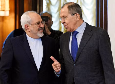 Ngoại trưởng Nga Sergei Lavrov (bên phải) và người đồng cấp Iran Mohammad Javad Zarif cam kết tiếp tục giữ vững và tuân thủ các nghĩa vụ trong thỏa thuận hạt nhân sau cuộc họp tại Moskva ngày 10-1. Ngoại trưởng Nga Sergei Lavrov (bên phải) và người đồng cấp Iran Mohammad Javad Zarif cam kết tiếp tục giữ vững và tuân thủ các nghĩa vụ trong thỏa thuận hạt nhân sau cuộc họp tại Moskva ngày 10-1.