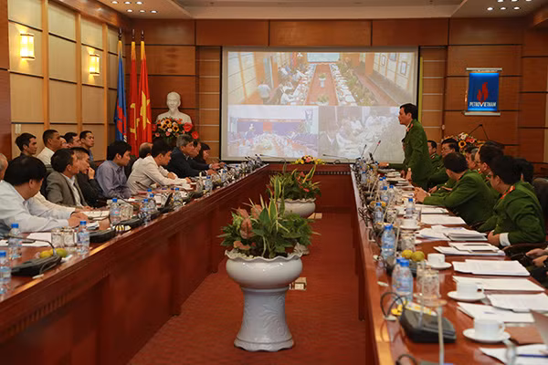 Thiếu tướng Đoàn Việt Mạnh, Cục trưởng Cục Cảnh sát phòng cháy chữa cháy và cứu nạn cứu hộ, Trưởng Đoàn Thanh tra chủ trì cuộc họp.