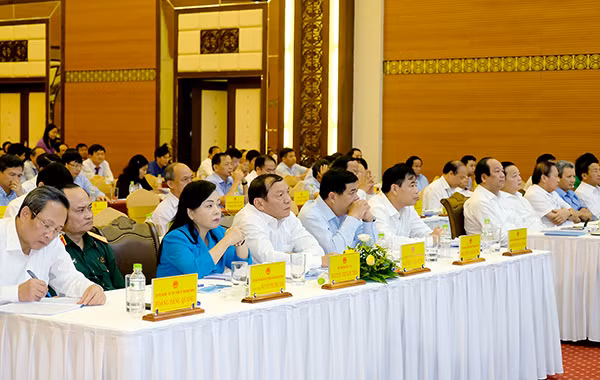 Các đại biểu dự hội nghị.