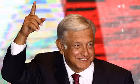 Ông AMLO mừng chiến thắng sau bầu cử. Ông AMLO mừng chiến thắng sau bầu cử.