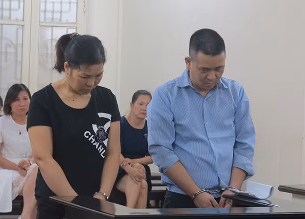Vợ chồng bị cáo Quốc Anh và Hằng.