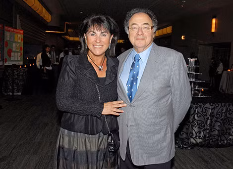 Vợ chồng Barry và Honey Sherman.