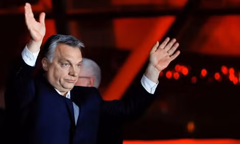 Thủ tướng Hungary Viktor Orban mừng chiến thắng.