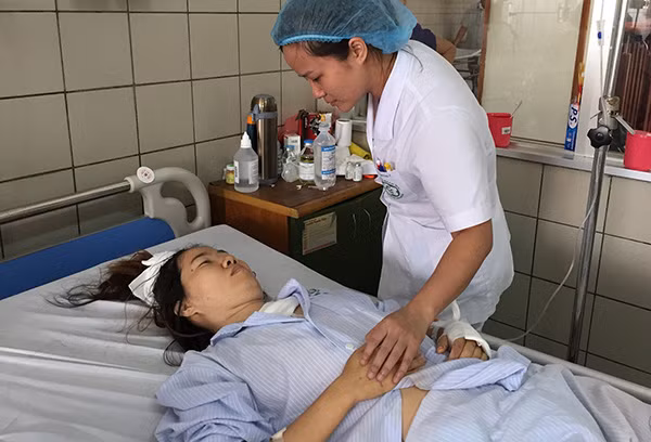 Giảm giá dịch vụ, các BV phải tiếp tục nâng cao chất lượng. Giảm giá dịch vụ, các BV phải tiếp tục nâng cao chất lượng.