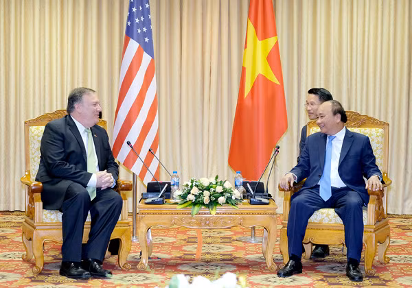 Thủ tướng Nguyễn Xuân Phúc và Ngoại trưởng Hoa Kỳ Michael Pompeo.