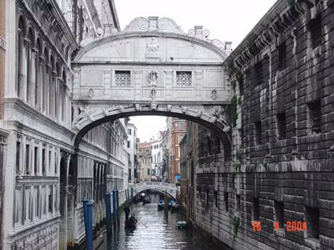 Cầu Sighs ở Venice. Cầu Sighs ở Venice.