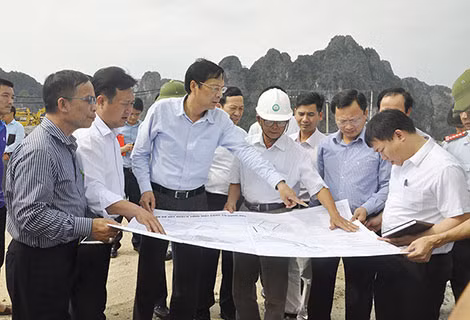 Tỉnh Quảng Ninh đã quyết định tạm dừng các giao dịch đất đai ở Vân Đồn.