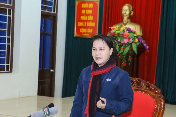 Chủ tịch Quốc hội Nguyễn Thị Kim Ngân phát biểu tại Đồn Biên phòng Lũng Cú.