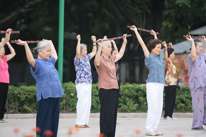 Chăm sóc sức khỏe người cao tuổi luôn được Đảng và Nhà nước xem là nhiệm vụ trọng tâm.