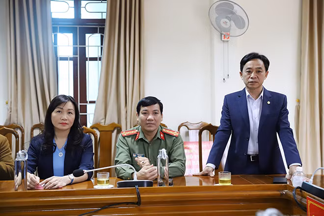 Đồng chí Trần Thế Dũng, phó bĩ thư thường trực tỉnh ủy cảm ơn sự quan tâm của Bộ Công an đối với tỉnh Hà Tĩnh