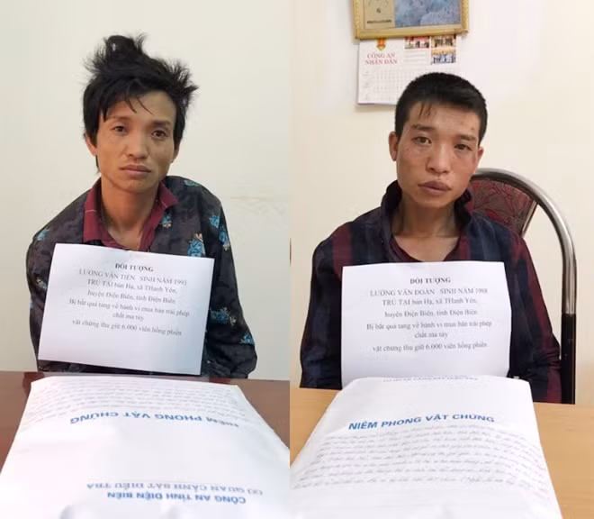 Lường Văn Đoàn và Lường Văn Tiến cùng tang vật. Lường Văn Đoàn và Lường Văn Tiến cùng tang vật.