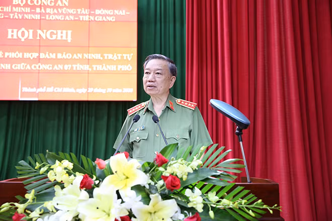 Bộ trưởng Tô Lâm phát biểu chỉ đạo tại hội nghị.