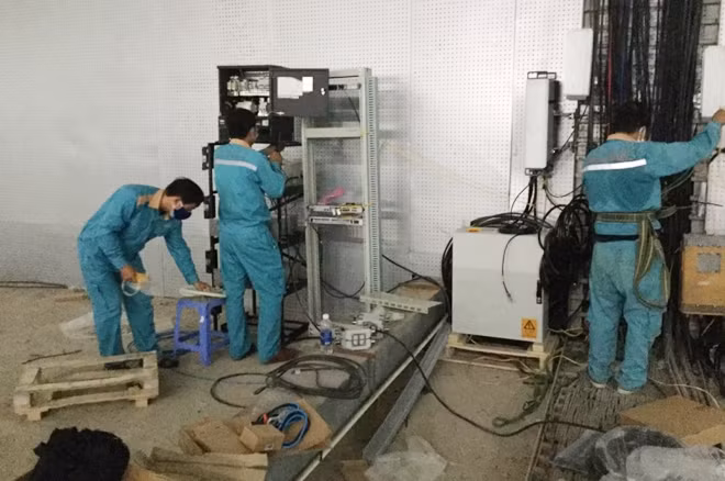 Viettel gấp rút hoàn thành phủ sóng 4G tại bệnh viện dã chiến.
