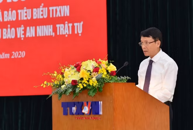 Đồng chí Nguyễn Đức Lợi phát biểu khai mạc chương trình.