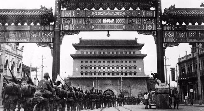 Phát xít Nhật xâm chiếm Trung Quốc năm 1937.