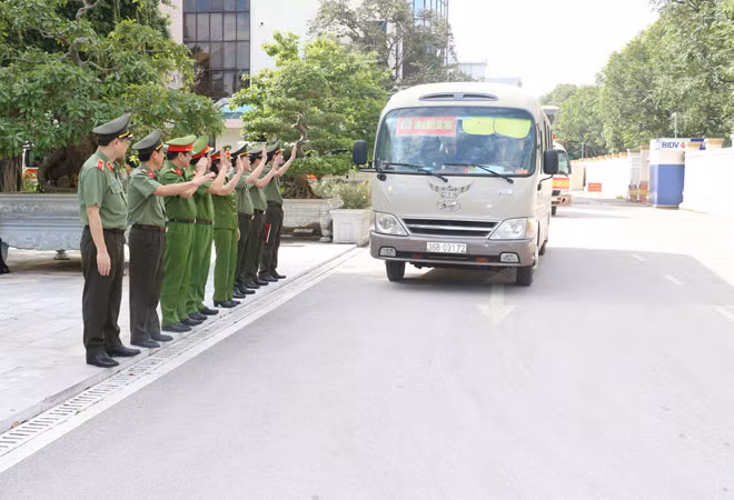 CBCS lên đường nhận nhiệm vụ.