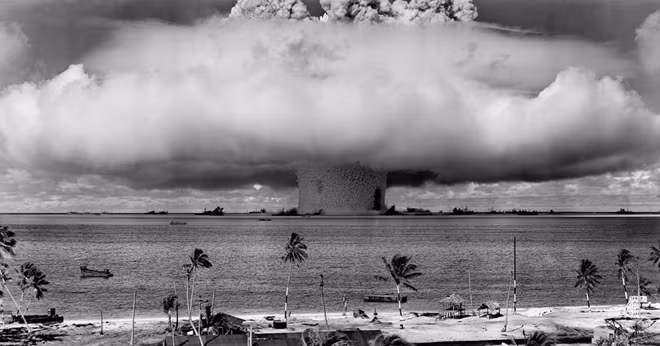 Vụ thử nghiệm hạt nhân bên ngoài đảo san hô vòng Bikini năm 1946. Ảnh nguồn: US Department of Defense.