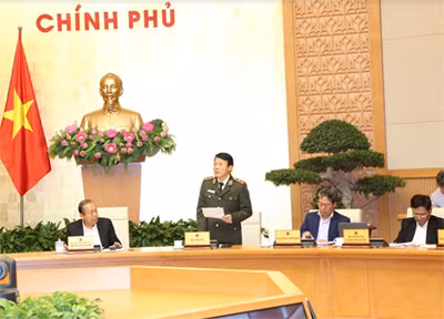 Thứ trưởng Lương Tam Quang phát biểu tại Hội nghị.