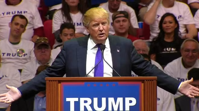 Ứng viên tổng thống Donald Trump trong lần phát biểu tranh cử tại Las Vegas vào tháng 2 năm 2016. Ảnh nguồn: CNN