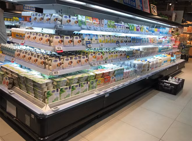 Nhiều loại sản phẩm của Vinamilk đang được bán trong các siêu thị lớn tại Trung Quốc.