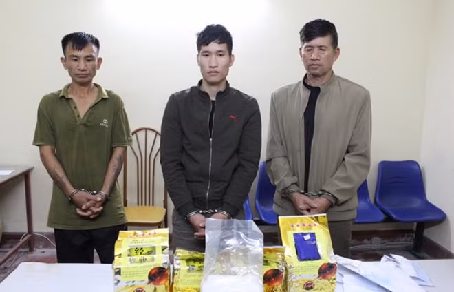 Ba đối tượng cùng số ma túy bị thu giữ.