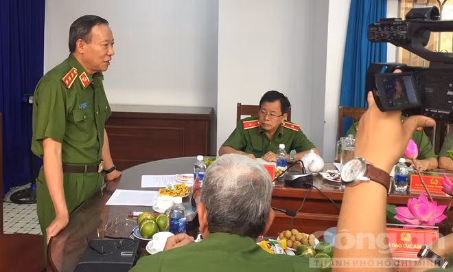 Thượng tướng Lê Quý Vương, Thứ trưởng Bộ Công an phát biểu tại buổi làm việc với CATP Hồ Chí Minh.
