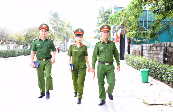Nữ Công an chính quy về xã góp phần không nhỏ trong việc đảm bảo ANTT.
