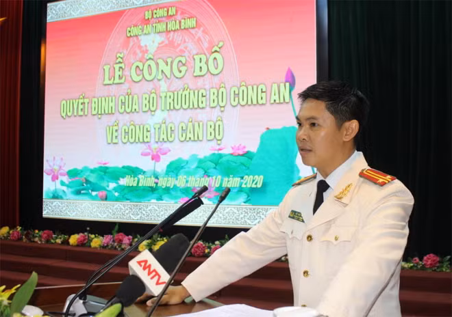 Trung tá Bùi Việt Hùng phát biểu, nhận nhiệm vụ tại buổi Lễ.