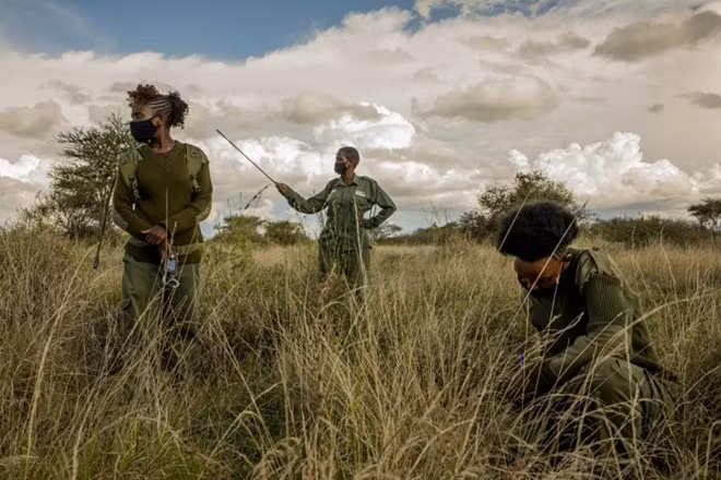 Team Lioness là một đội gồm 8 phụ nữ được chọn lọc từ cộng đồng Maasai.