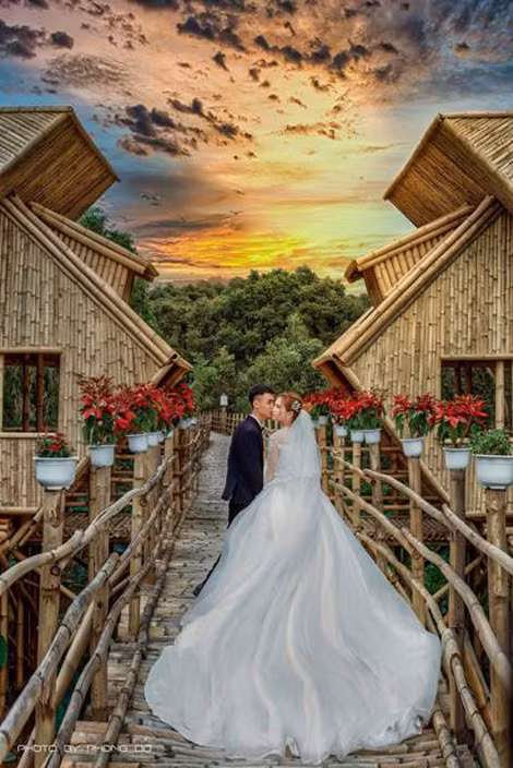 Đôi uyên ương tình lữ đã chọn cảnh sắc Trà Sư cho bộ ảnh cưới trăm năm.