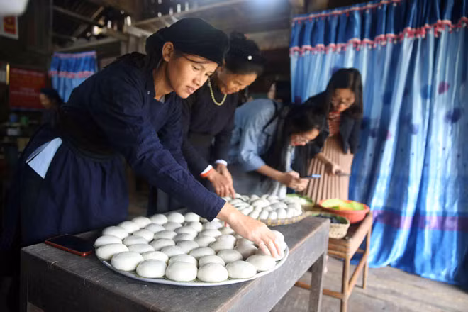 Du lịch nội địa đang được coi là “cứu cánh” của ngành du lịch Việt sau dịch COVID-19.