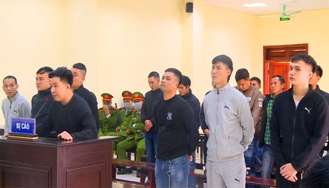 Nguyễn Đức Thành và đồng phạm tại phiên xét xử.