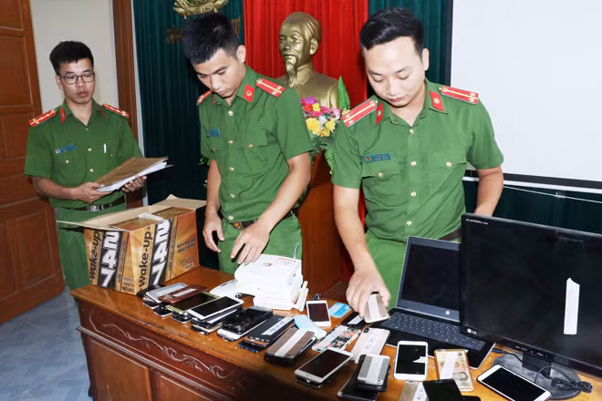 Cơ quan Công an thu giữ tang vật.