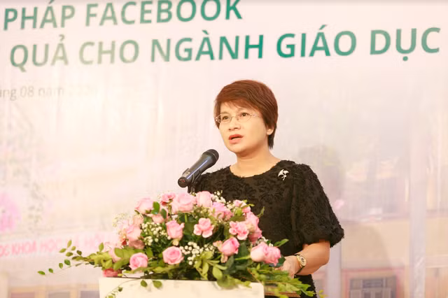 Bà Nguyễn Thu Thuỷ - Quyền Vụ trưởng Vụ Giáo dục Đào tạo (Bộ Giáo dục – Đào tạo) phát biểu tại hội thảo.