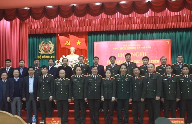 Các đại biểu dự hội nghị.