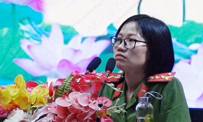 Đại úy Đoàn Thị Hương, cán bộ Phòng PCCC và CNCH Công an tỉnh phát biểu. Đại úy Đoàn Thị Hương, cán bộ Phòng PCCC và CNCH Công an tỉnh phát biểu.