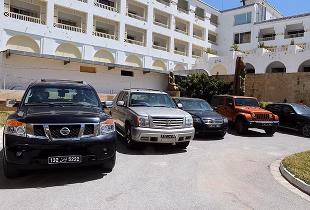 Các ôtô của tổng thống Ben Ali tại cuộc đấu giá tháng 5/2014.