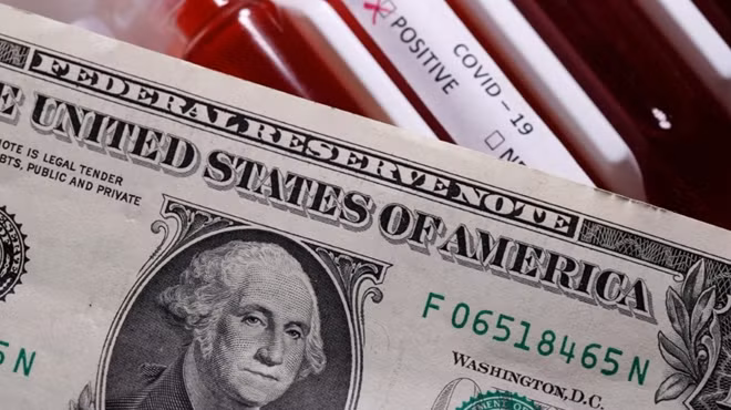Quá phụ thuộc vào USD chắc chắn sẽ dẫn đến những thách thức trong thanh khoản và rủi ro tỉ giá.