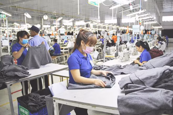 Ngành dệt may bị thiệt hại nặng bởi dịch bệnh COVID – 19 do nguyên liệu nhập khẩu phụ thuộc Trung Quốc.