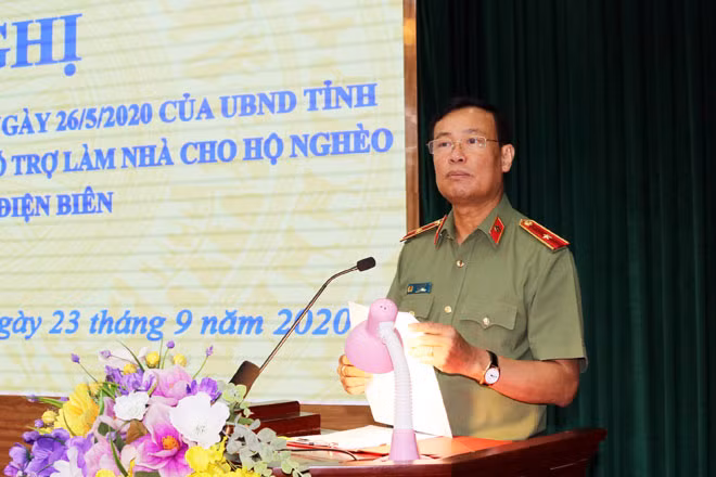 Thứ trưởng Lê Tấn Tới phát biểu tại hội nghị.