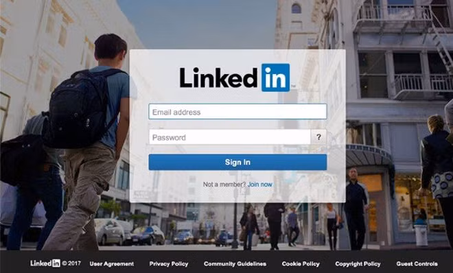 Trang web giả mạo giống hệt LinkedIn để đánh cắp thông tin của người dùng Trang web giả mạo giống hệt LinkedIn để đánh cắp thông tin của người dùng