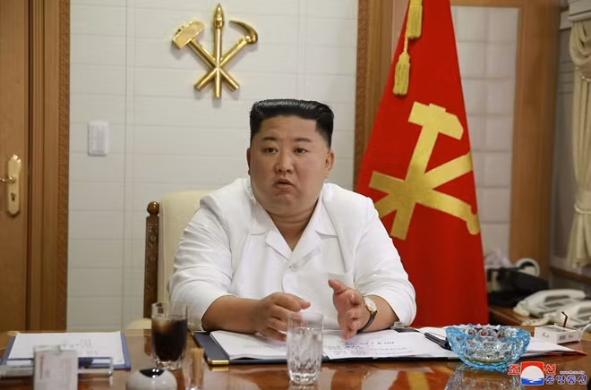 Nhà lãnh đạo Triều Tiên Kim Jong-un đã gửi lời xin lỗi Tổng thống Moon Jae-in và người dân Hàn Quốc về sự cố đáng tiếc xảy ra với quan chức Bộ Đại dương và Thủy sản Hàn Quốc.