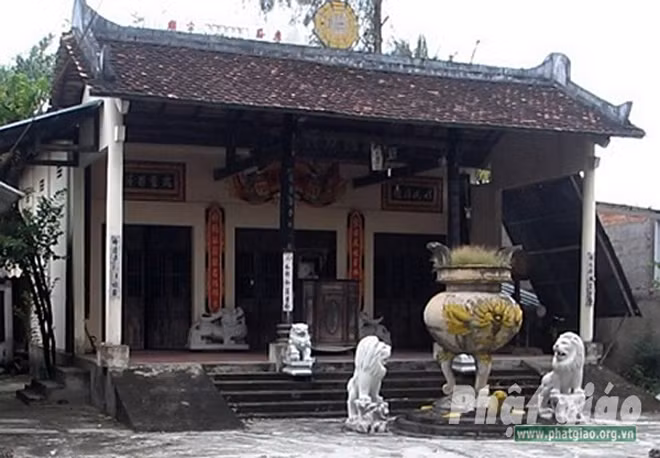 Đình Hiếu Phụng (huyện Vũng Liêm, Vĩnh Long) từng bị mất cắp cổ vật.