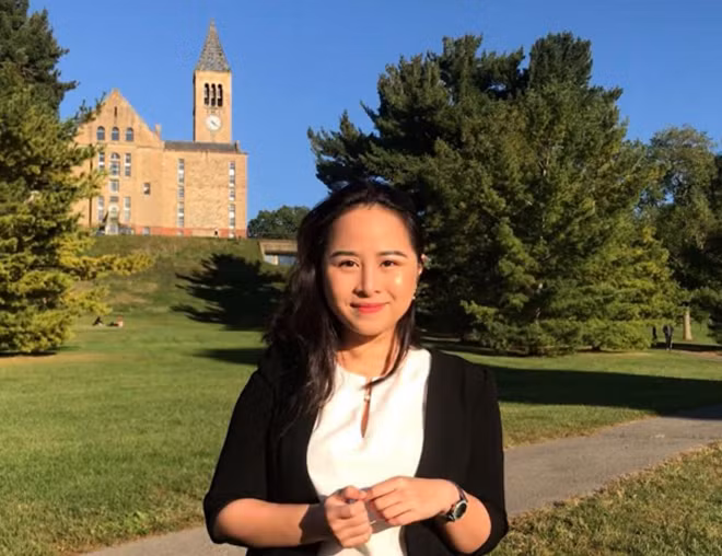 Trà Giang là 1 trong những sinh viên Cornell sẽ tiếp tục theo học chương trình “Study Away” tại trường Đại học VinUni từ học kỳ mùa thu tới. Trà Giang là 1 trong những sinh viên Cornell sẽ tiếp tục theo học chương trình “Study Away” tại trường Đại học VinUni từ học kỳ mùa thu tới.