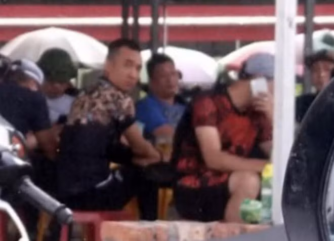 Nhiều người xăm trổ có mặt “bảo vệ” hoạt động xây dựng mà không được sự đồng ý của chủ đầu tư.